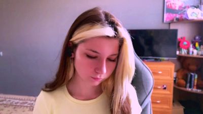 KristenHorwood live cam on Cam4