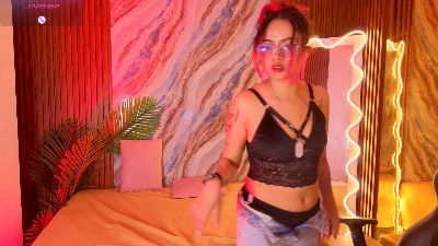 Kristen_tay live cam on Cam4