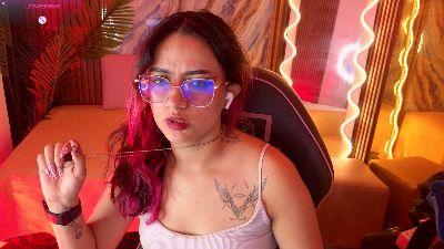 Kristen_tay live cam on Cam4