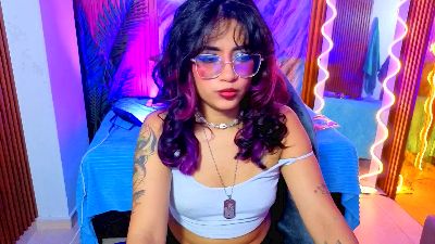Kristen_tay live cam on Cam4