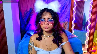 Kristen_tay live cam on Cam4
