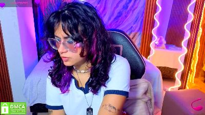 Kristen_tay live cam on Cam4