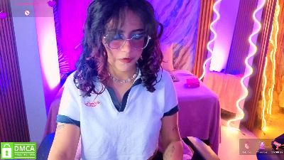 Kristen_tay live cam on Cam4