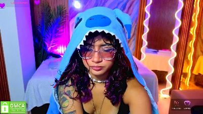 Kristen_tay live cam on Cam4