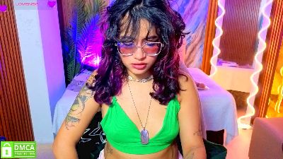 Kristen_tay live cam on Cam4