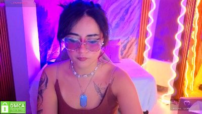 Kristen_tay live cam on Cam4
