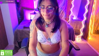 Kristen_tay live cam on Cam4