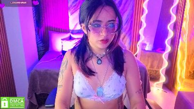 Kristen_tay live cam on Cam4
