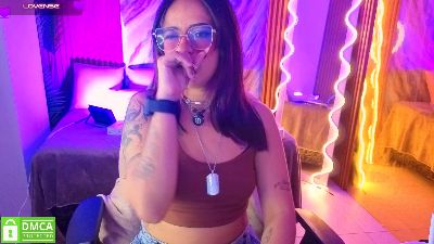Kristen_tay live cam on Cam4