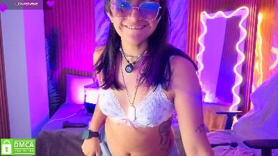Kristen_tay live cam on Cam4