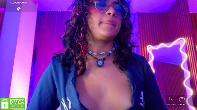 Kristen_tay live cam on Cam4