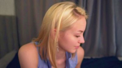 KristieDubbs live cam on Cam4