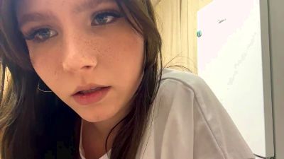 KristieHoltzer live cam on Cam4
