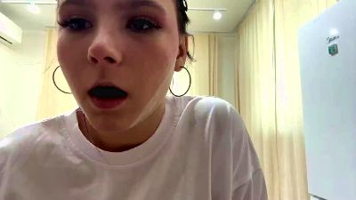 KristieHoltzer live cam on Cam4