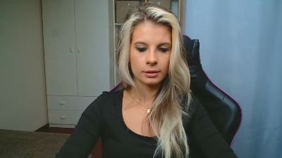 KristineSensual live cam on Cam4