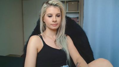 KristineSensual live cam on Cam4