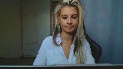 KristineSensual live cam on Cam4