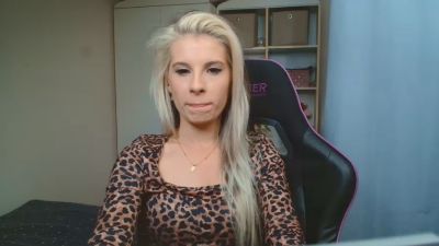 KristineSensual live cam on Cam4