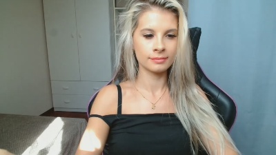 KristineSensual live cam on Cam4