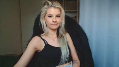 KristineSensual live cam on Cam4