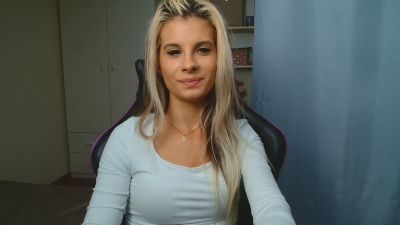 KristineSensual live cam on Cam4