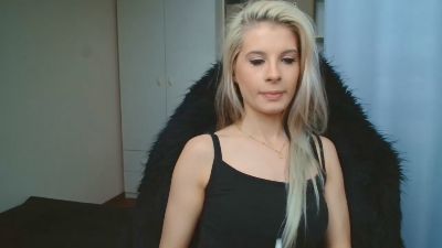 KristineSensual live cam on Cam4