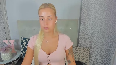 KristyAlone live cam on Cam4