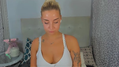 KristyAlone live cam on Cam4
