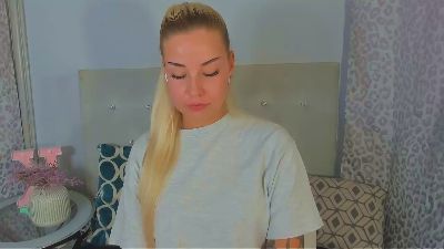 KristyAlone live cam on Cam4