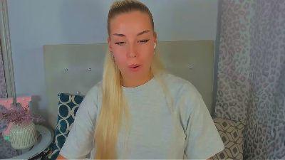 KristyAlone live cam on Cam4