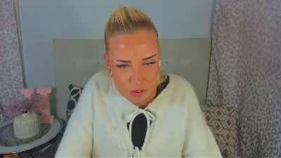 KristyAlone live cam on Cam4
