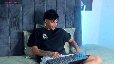 KroyWave live cam on Cam4