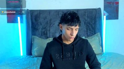 KroyWave live cam on Cam4