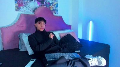 KroyWave live cam on Cam4