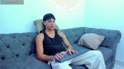 KroyWave live cam on Cam4