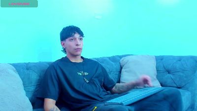 KroyWave live cam on Cam4