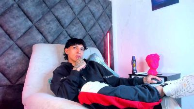 KroyWave live cam on Cam4
