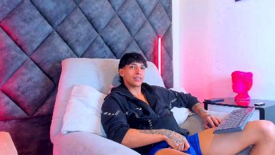KroyWave live cam on Cam4