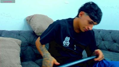 KroyWave live cam on Cam4