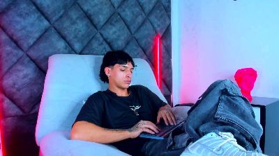 KroyWave live cam on Cam4