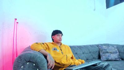 KroyWave live cam on Cam4