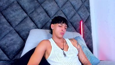 KroyWave live cam on Cam4