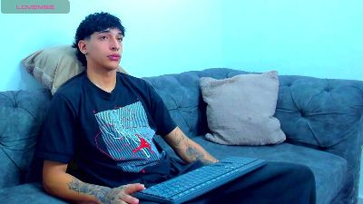 KroyWave live cam on Cam4