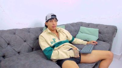 KroyWave live cam on Cam4
