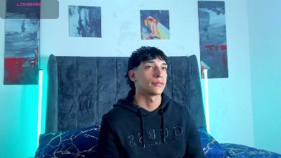 KroyWave live cam on Cam4