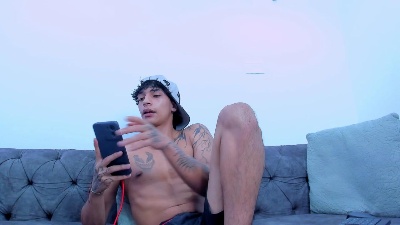 KroyWave live cam on Cam4