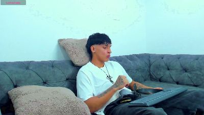 KroyWave live cam on Cam4