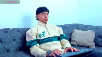 KroyWave live cam on Cam4