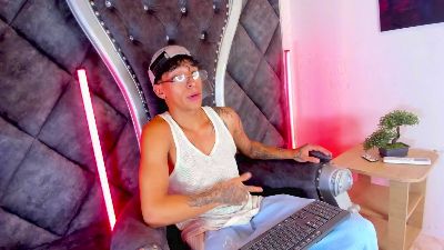 KroyWave live cam on Cam4