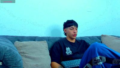 KroyWave live cam on Cam4